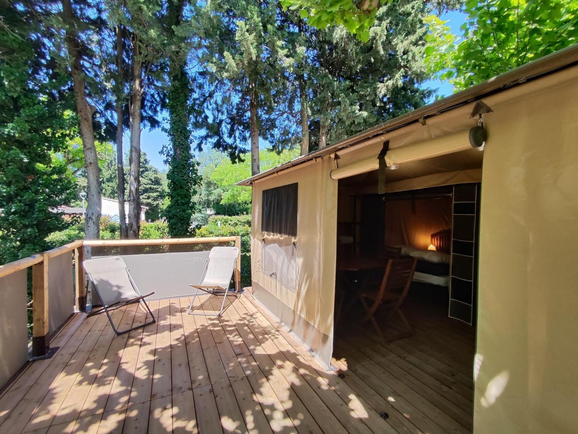 Camping Porte Des Alpilles By M.A Destination Glamping Saint-Etienne-du-Gres Luaran gambar