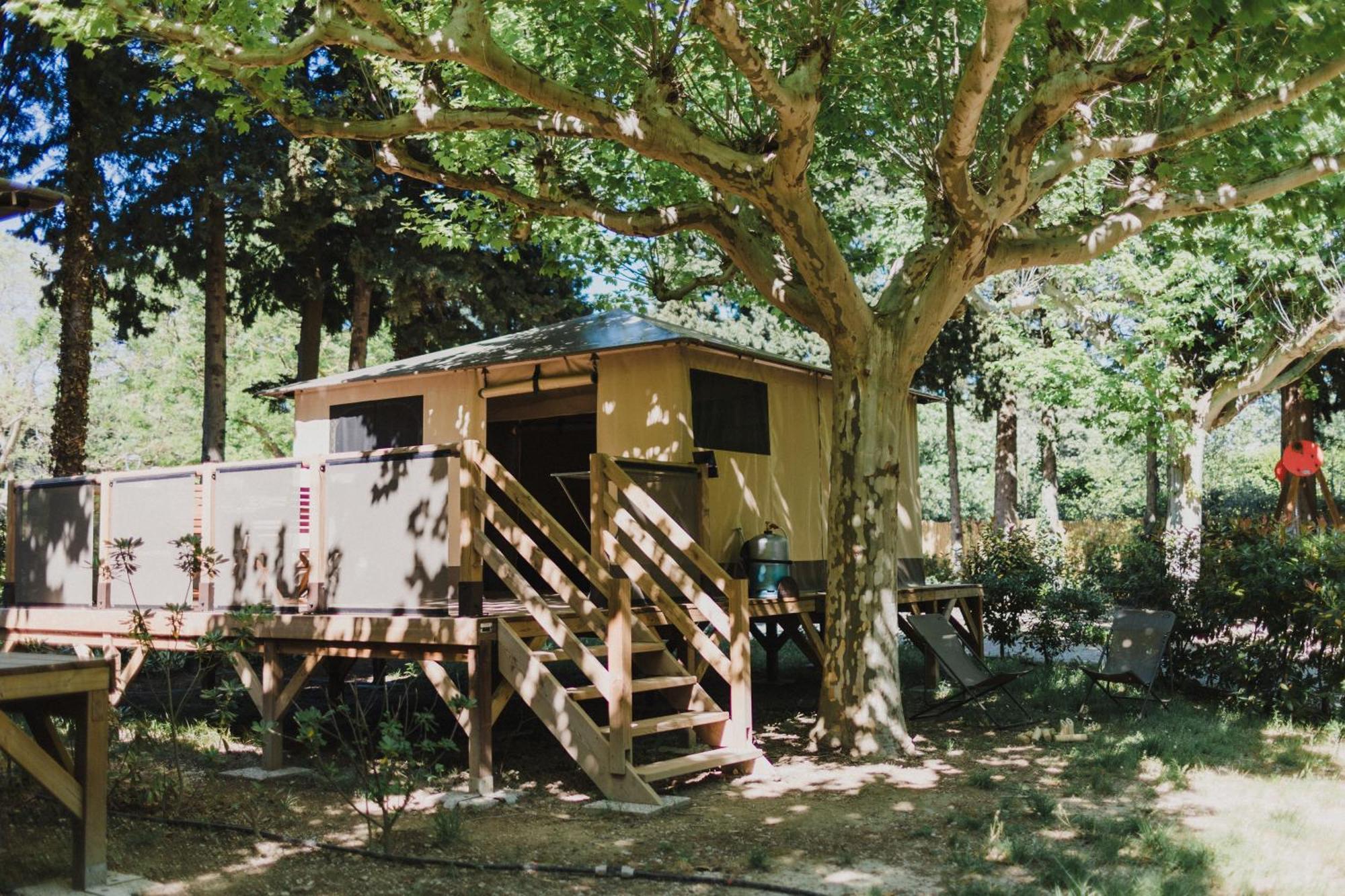 Camping Porte Des Alpilles By M.A Destination Glamping Saint-Etienne-du-Gres Luaran gambar
