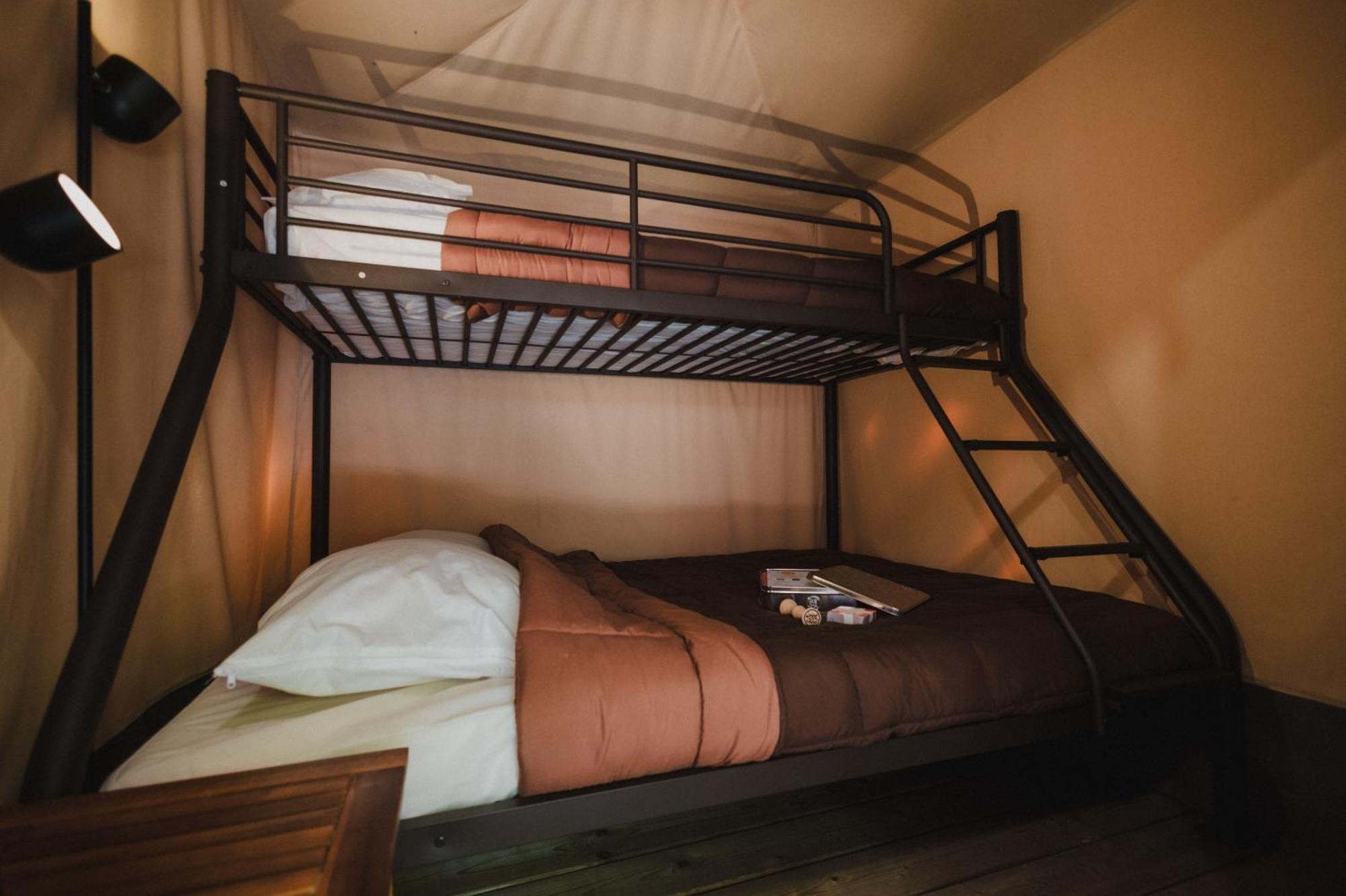 Camping Porte Des Alpilles By M.A Destination Glamping Saint-Etienne-du-Gres Luaran gambar